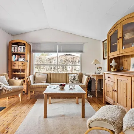 3 Bedroom Cozy In Faxe Ladeplads * Fakse Ladeplads