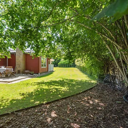3 Bedroom Cozy In Faxe Ladeplads *