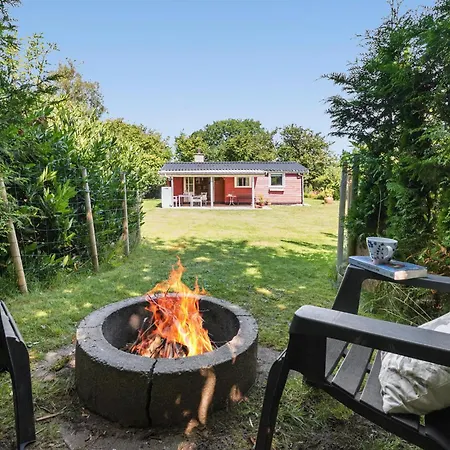 3 Bedroom Cozy In Faxe Ladeplads Semesterbostad *