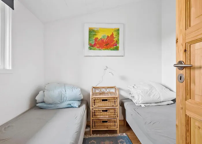 3 Bedroom Cozy In Faxe Ladeplads Fakse Ladeplads