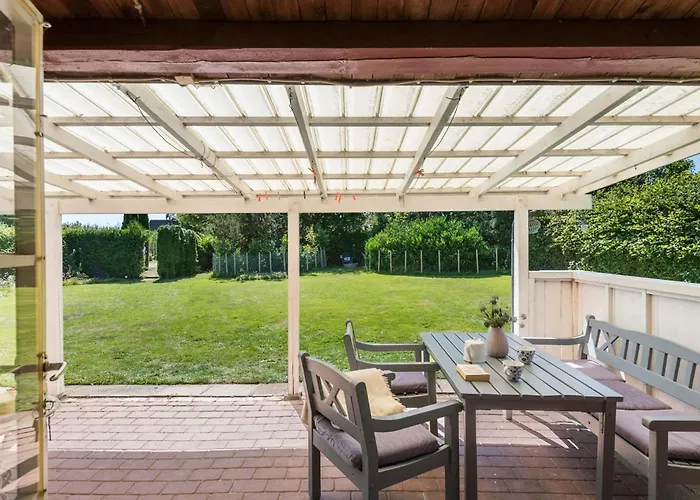 3 Bedroom Cozy In Faxe Ladeplads Feriehus